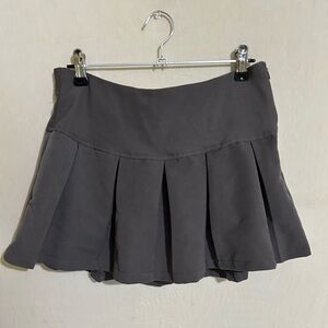 “Orange kiss essentials” Gray skirt